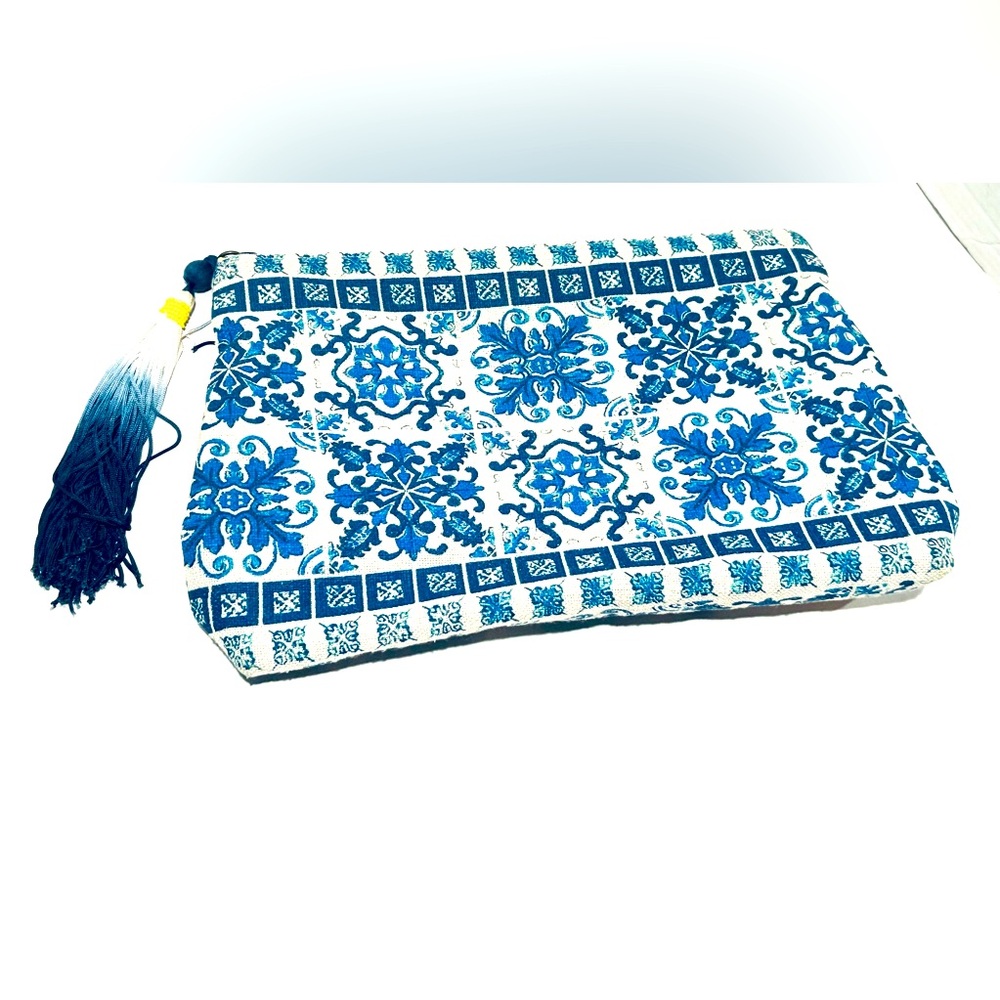 Artsy oversized tasseled anthropology clutch purse zipper closure